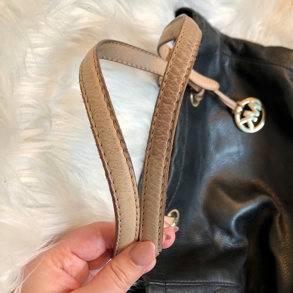 Michael Kors Tote Purse, Leather, Black & Tan, FUC - Picture 10 of 16